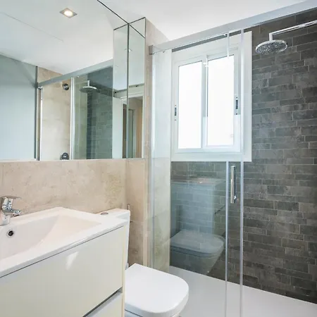 Spaces Oasis Penthouse 3 Bedroom, 2 Bathroom, Terrace, Pool, Sleeps Up To 6 * シッチェス