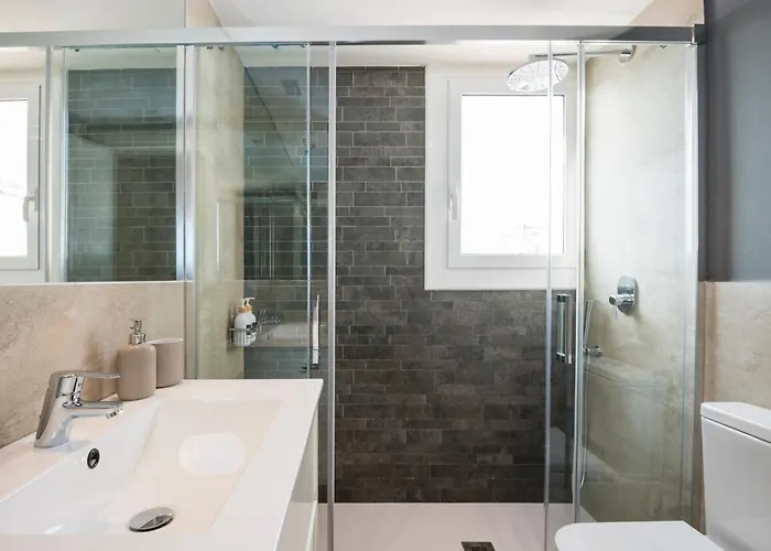Spaces Oasis Penthouse 3 Bedroom, 2 Bathroom, Terrace, Pool, Sleeps Up To 6 Apartmán Sitges