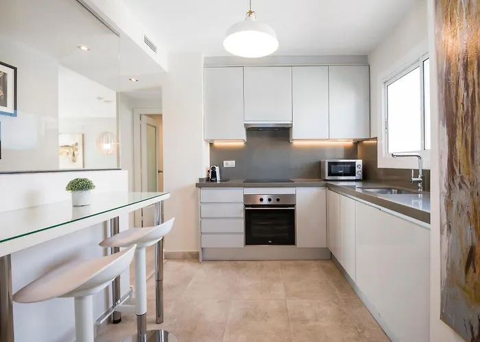 Apartmán Spaces Oasis Penthouse 3 Bedroom, 2 Bathroom, Terrace, Pool, Sleeps Up To 6