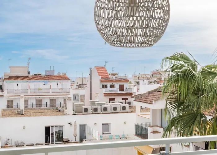 Spaces Oasis Penthouse 3 Bedroom, 2 Bathroom, Terrace, Pool, Sleeps Up To 6 Apartmán Sitges