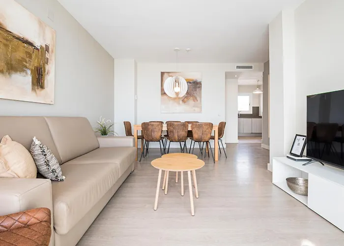 Spaces Oasis Penthouse 3 Bedroom, 2 Bathroom, Terrace, Pool, Sleeps Up To 6 Apartmán Sitges