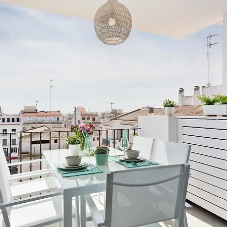 アパート Spaces Oasis Penthouse 3 Bedroom, 2 Bathroom, Terrace, Pool, Sleeps Up To 6 シッチェス
