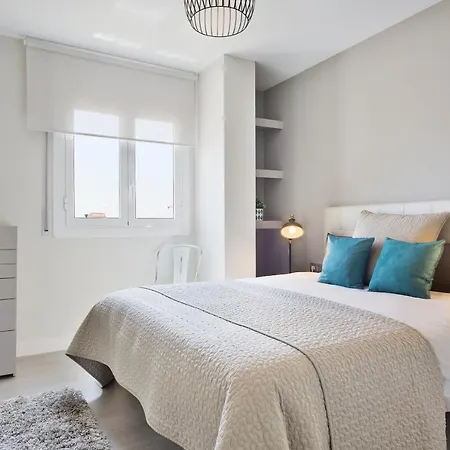 アパート Spaces Oasis Penthouse 3 Bedroom, 2 Bathroom, Terrace, Pool, Sleeps Up To 6 シッチェス